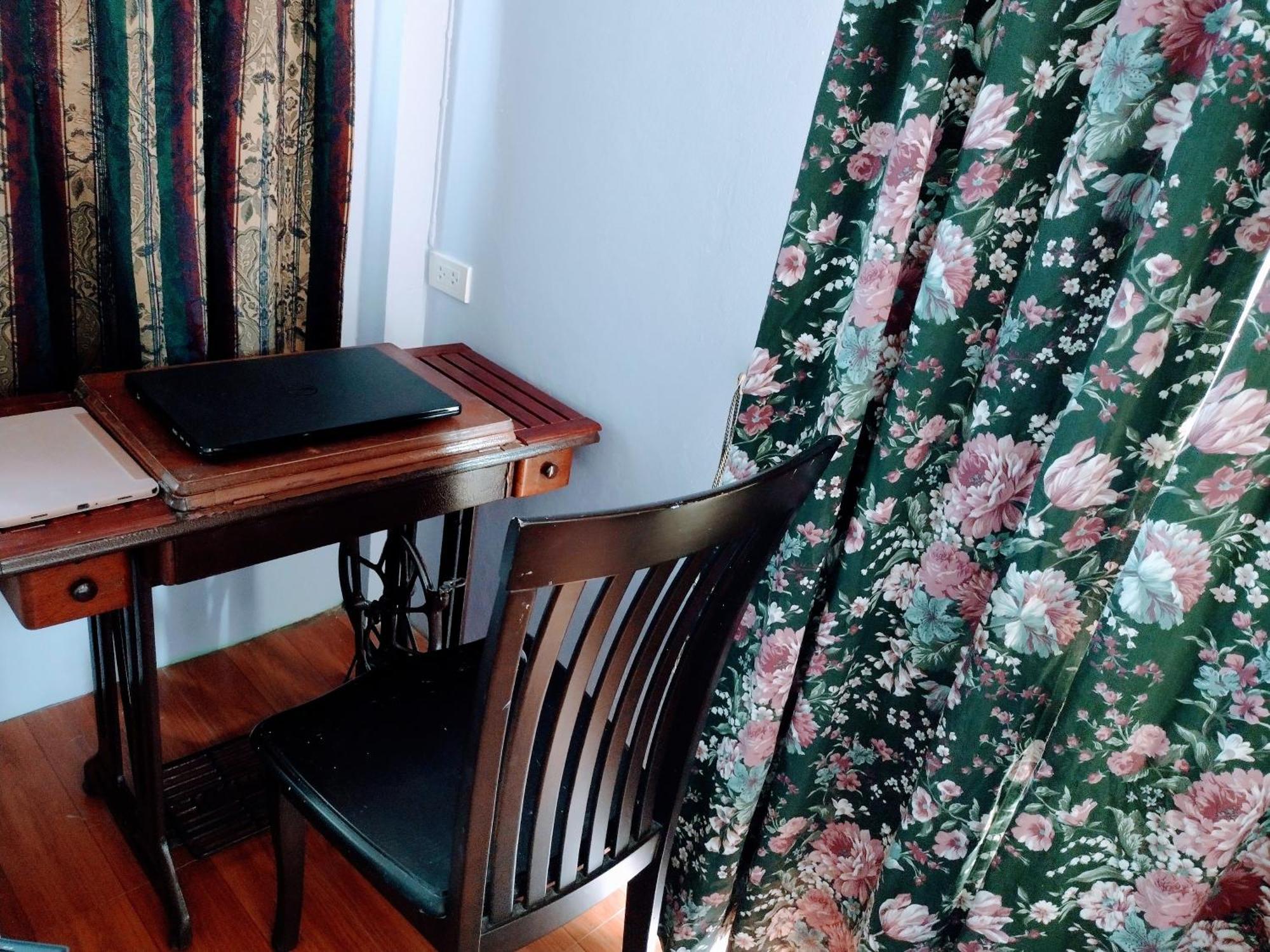 Hospedagem domiciliar Mango Tree Guestroom