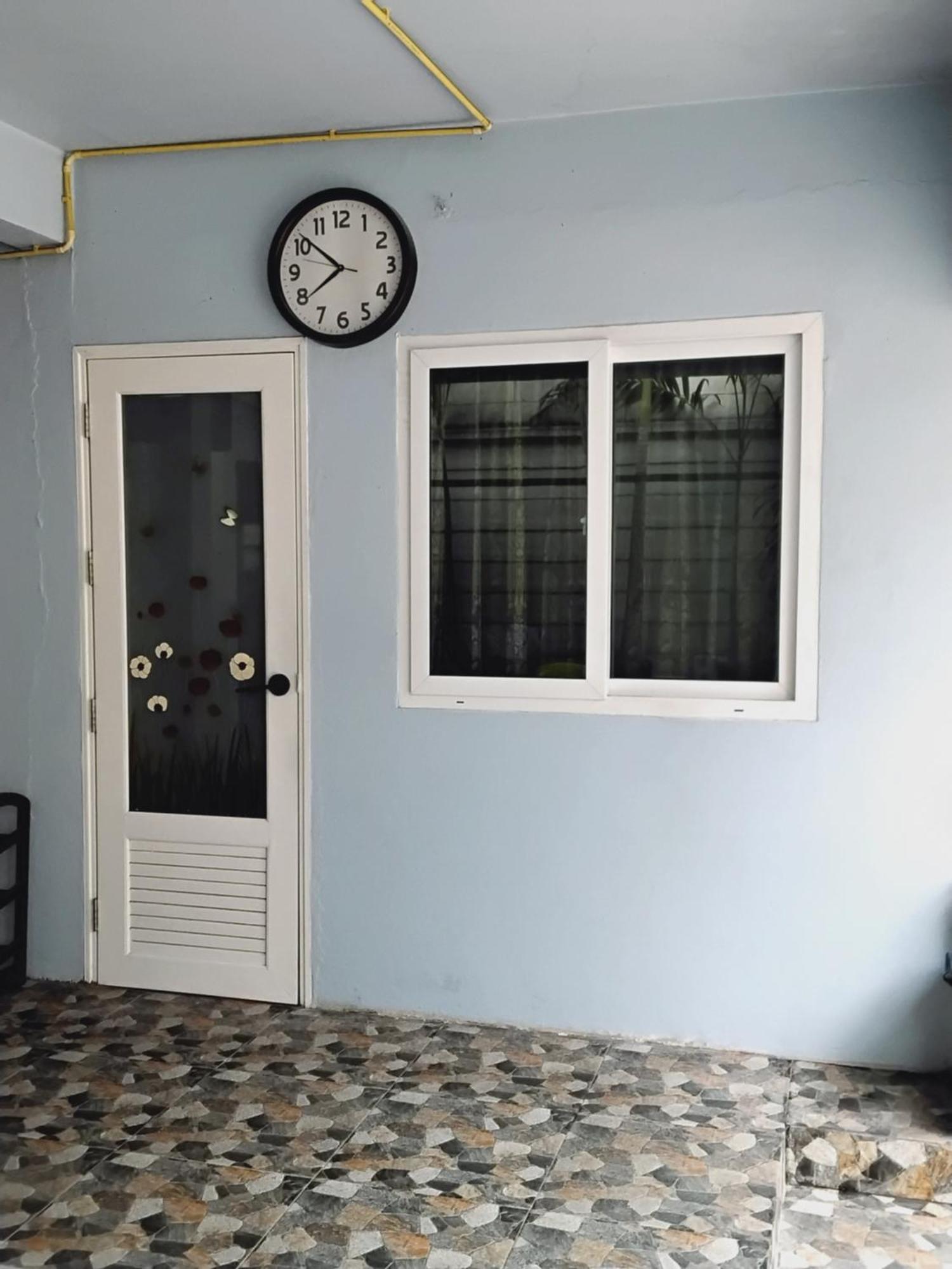 Hospedagem domiciliar Mango Tree Guestroom Banguecoque